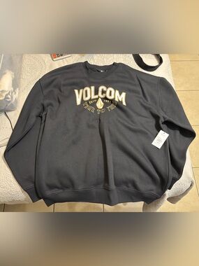Brand New Black Volcom Crewneck Sweater Men’s Large